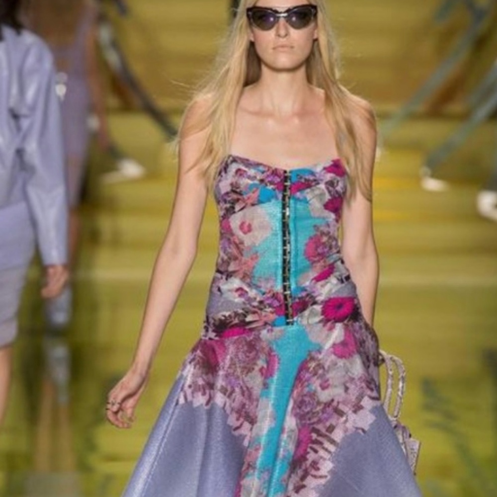 Versace Lilac Floral Raffia Corset Dress with Flounce Skirt, Size 44 - US 8 - Picture 2 of 16